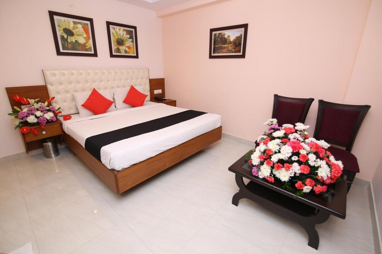 Hotel Crystal Orchid บังกาลอร์ ภายนอก รูปภาพ
