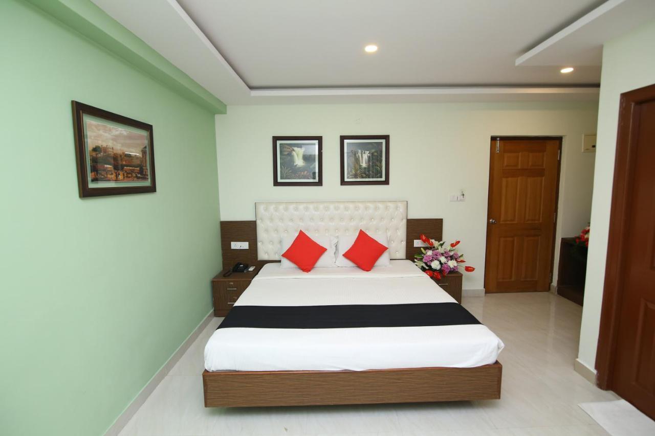 Hotel Crystal Orchid บังกาลอร์ ภายนอก รูปภาพ